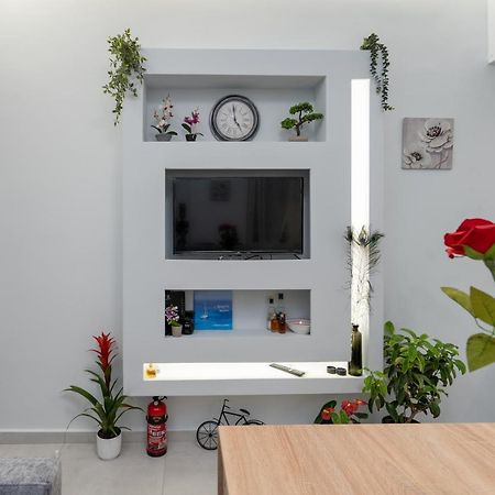 Comfy Apt Next To Metro Афіни Екстер'єр фото